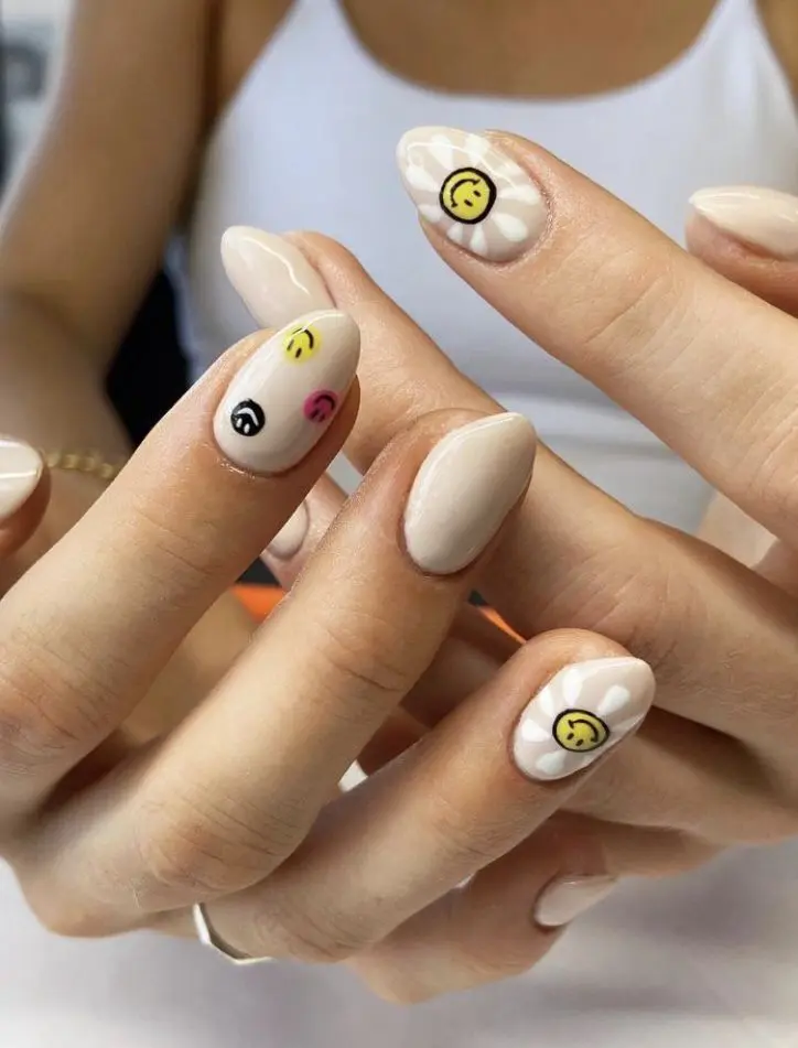 Smiley Face nails