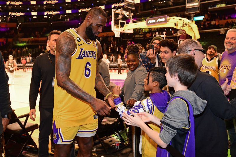 LOS ANGELES, CA - JANUARY 25: LeBron James #6 of the Los Angeles Lakers greets fans after the game against the San Antonio Spurs on January 25, 2023 at Crypto.Com Arena in Los Angeles, California. NOTE TO USER: User expressly acknowledges and agrees that, by downloading and/or using this Photograph, user is consenting to the terms and conditions of the Getty Images License Agreement. Mandatory Copyright Notice: Copyright 2023 NBAE (Photo by Adam Pantozzi/NBAE via Getty Images)