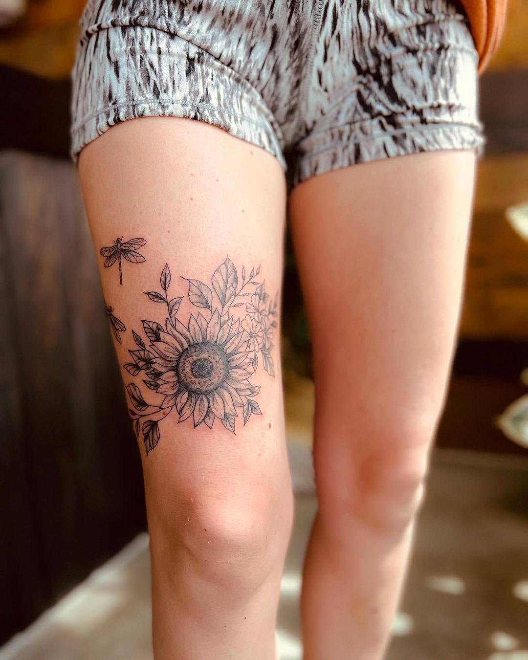 35+ Fantastic Thigh Tattoos For Women 2024