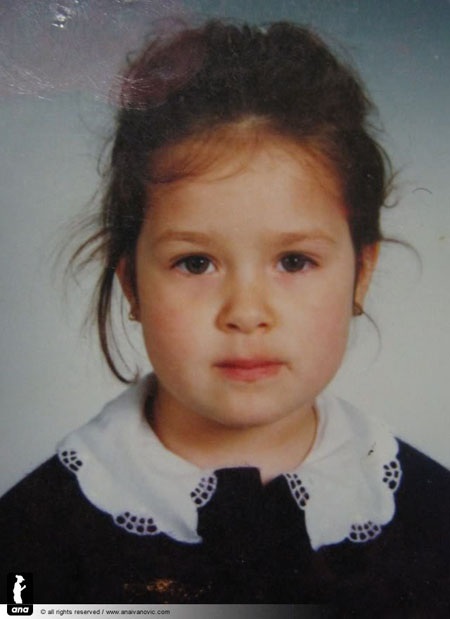 Ana Ivanovic bụ bẫm khi còn nhỏ