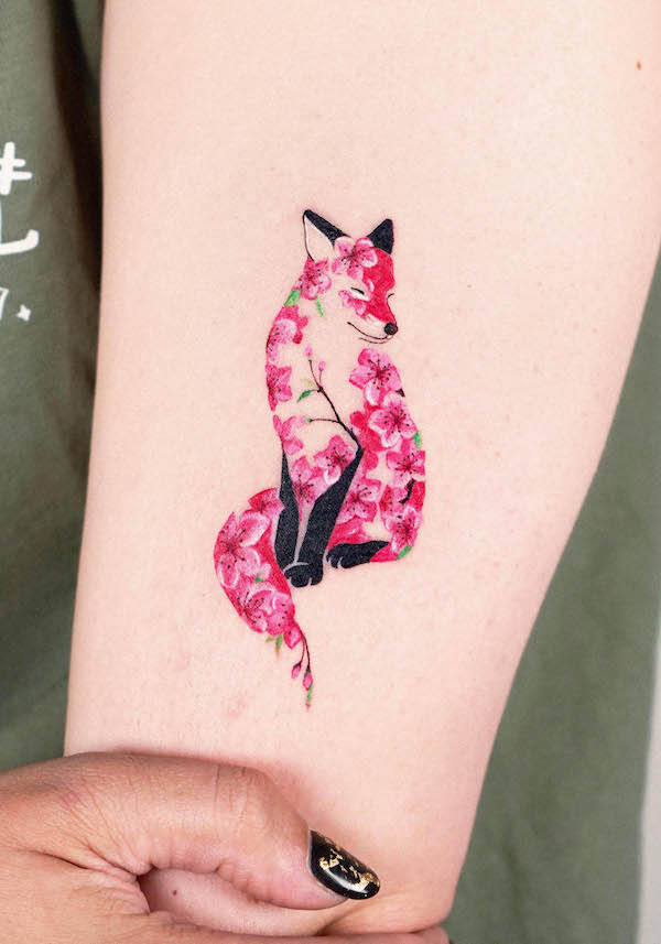 Cherry blossom fox tattoo by @tattooist_fluffy