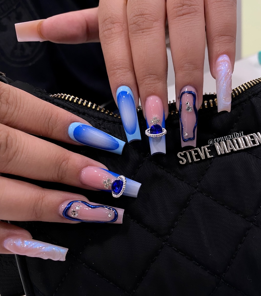 27 Stunning Blue and Silver Nails Ideas for Your Next Manicure