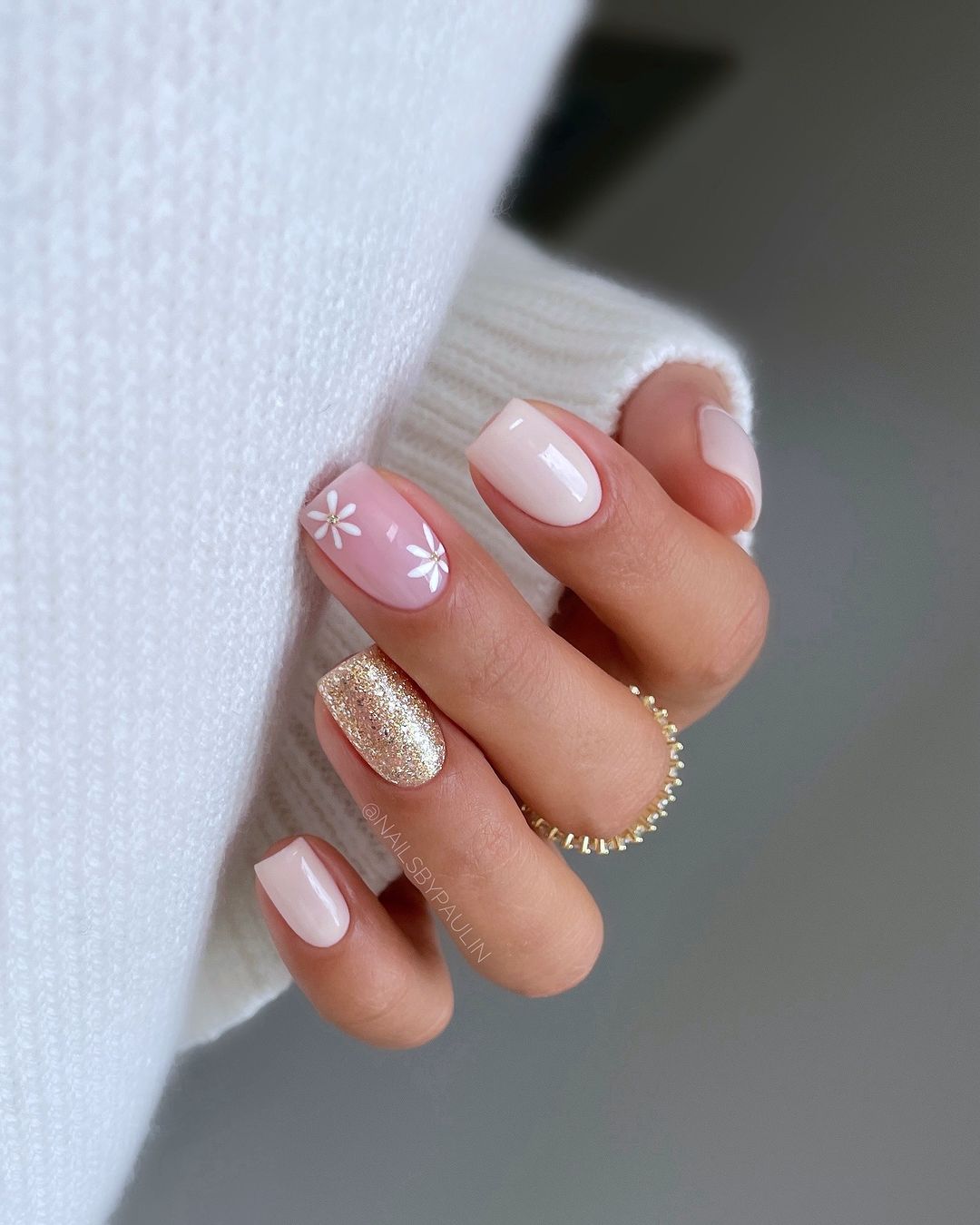 Sunny Chic: Embrace Effortless Elegance with Natural Summer Nails 2024