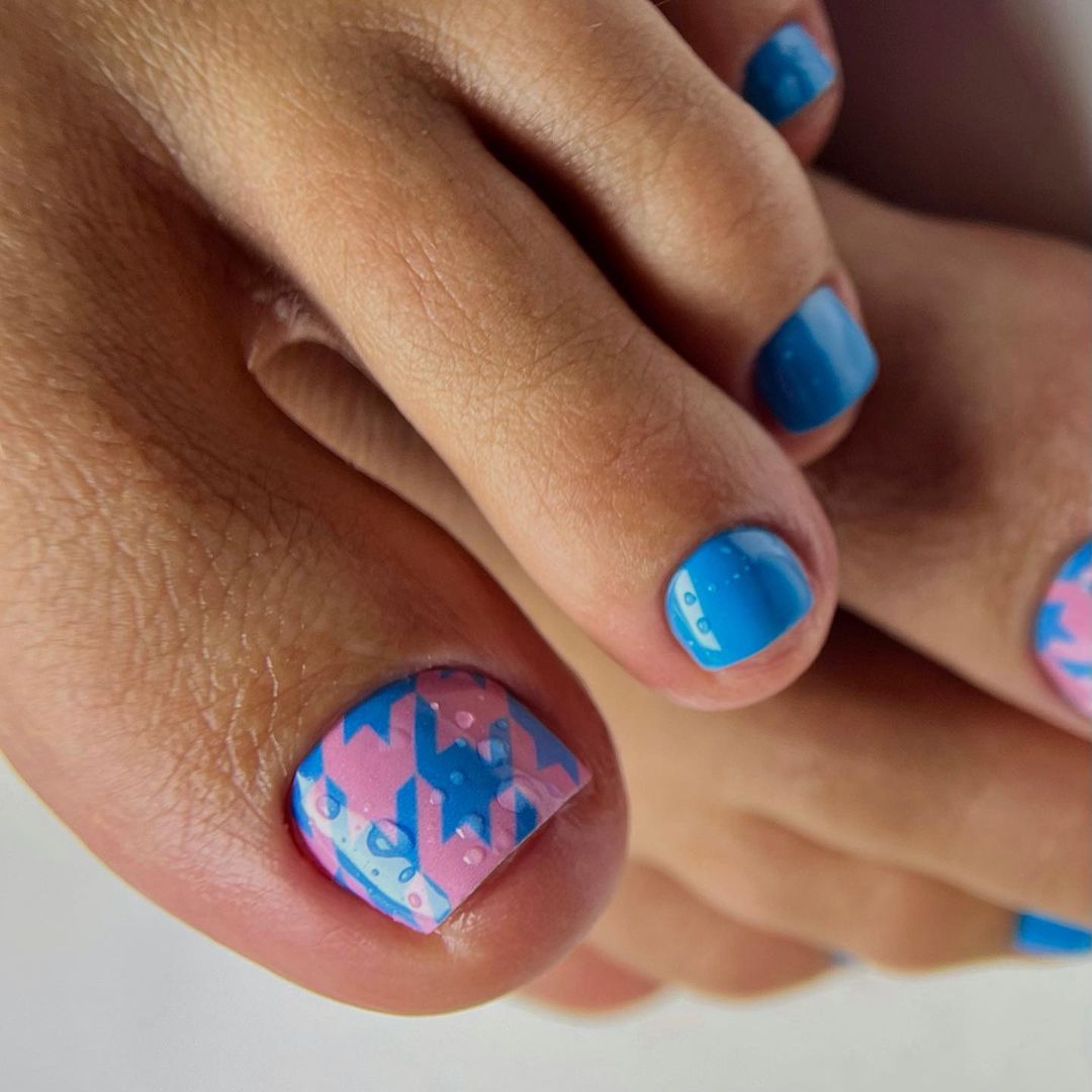 Sunny Steps: 31 Summer Pedicure Ideas to Keep Your Feet Stylish and Fresh