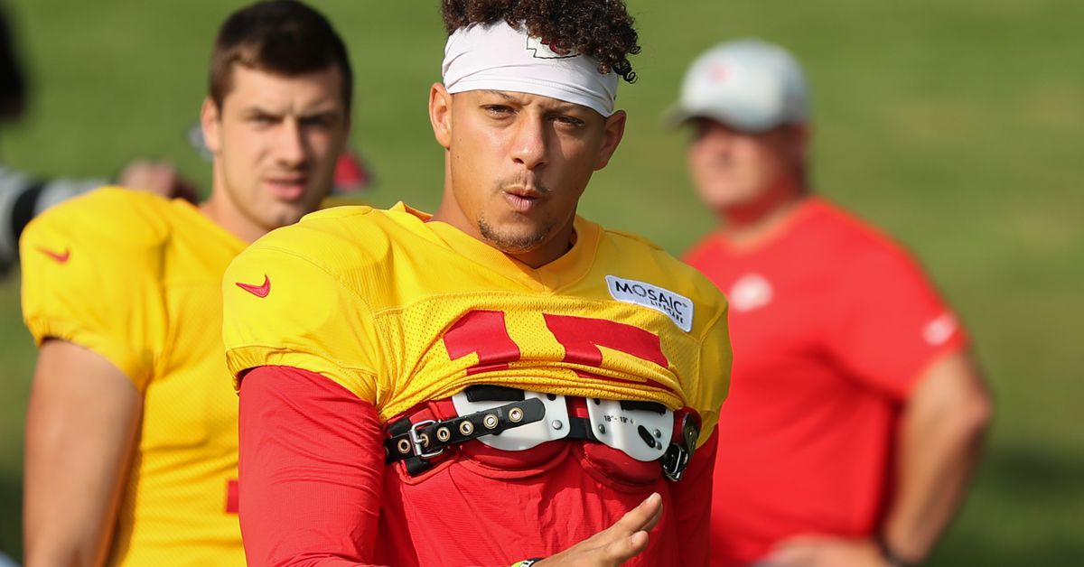 Chiefs' Travis Kelce: 'Patrick Mahomes teaches as well as Andy Reid' -  Arrowhead Pride