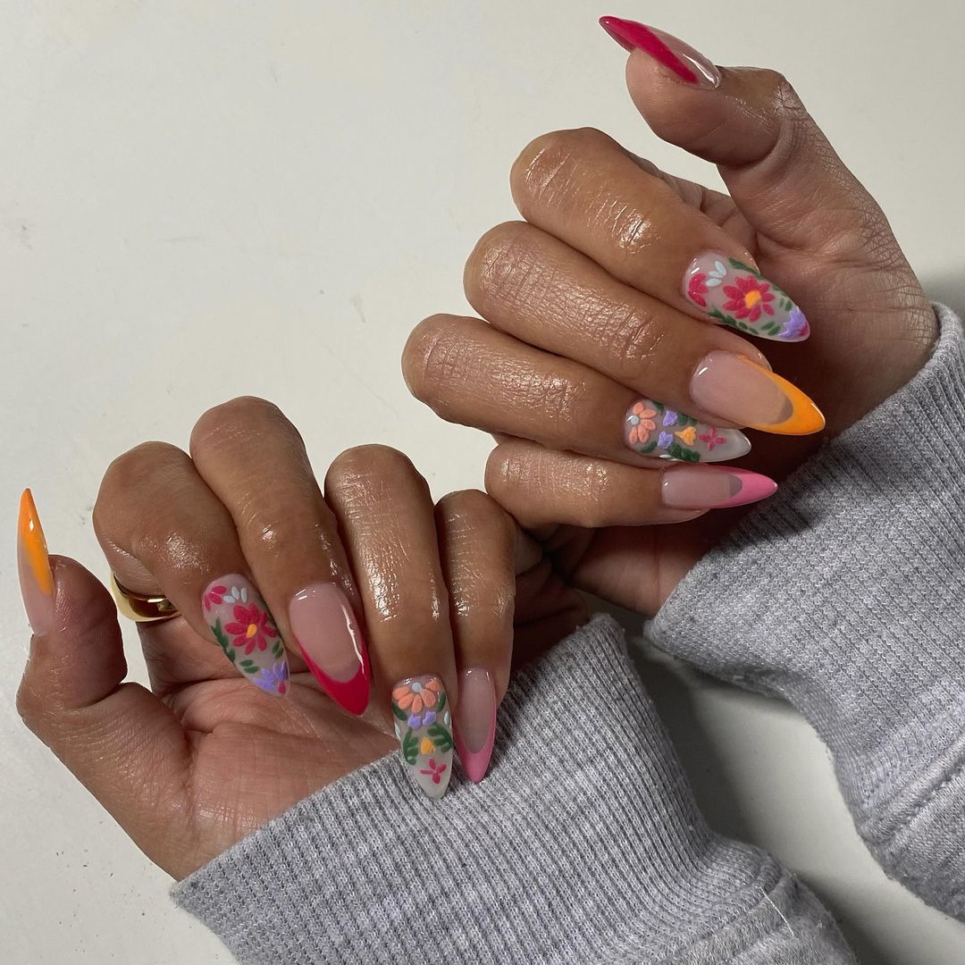 Sizzling Summer Almond Nails: Colorful Designs and Ideas