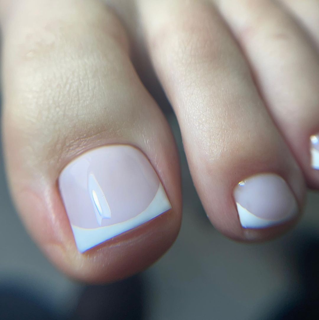 Beach-Ready Toes: Simple Summer Toe Nail Ideas