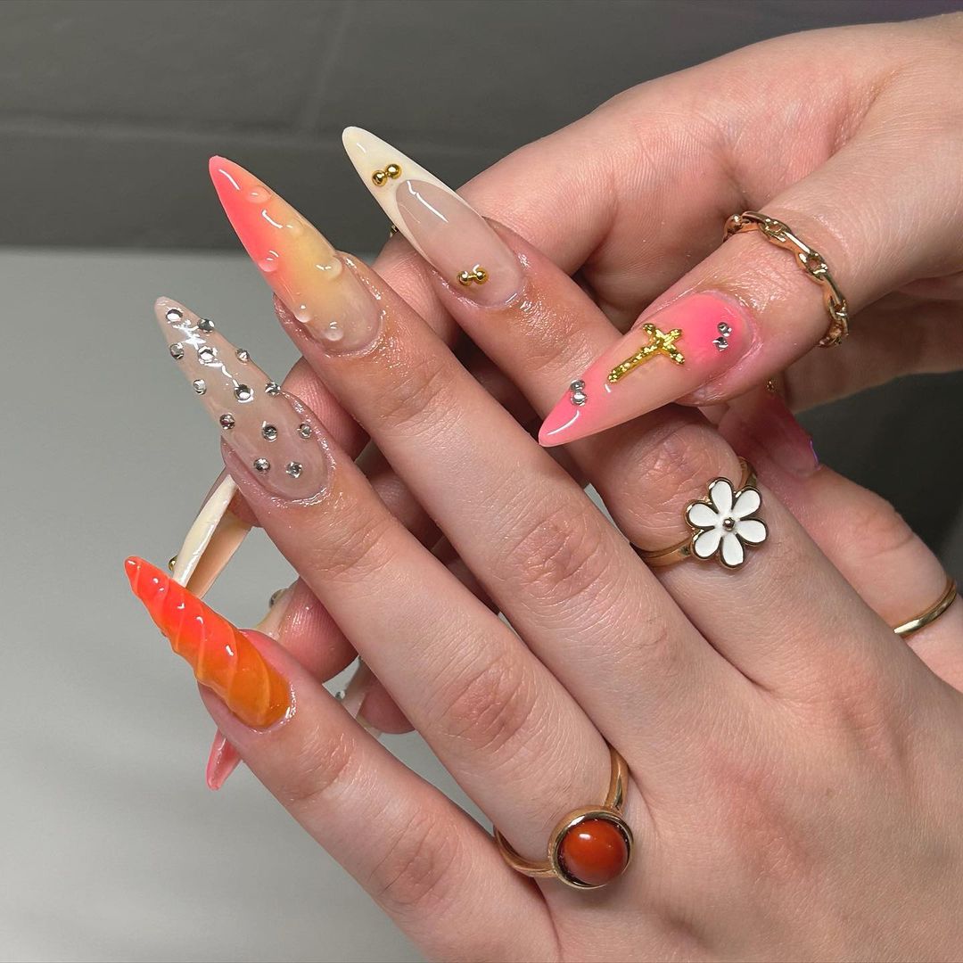 Sizzling Summer Almond Nails: Colorful Designs and Ideas