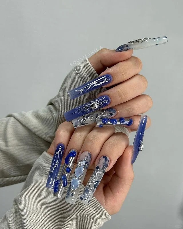 27 Stunning Blue and Silver Nails Ideas for Your Next Manicure