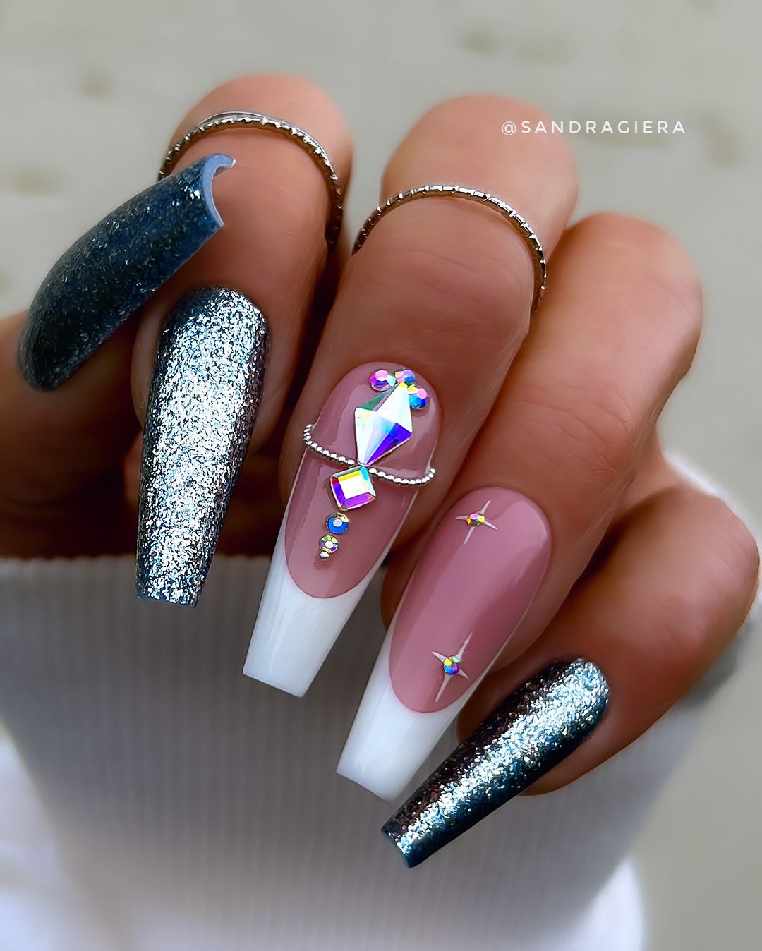 27 Stunning Blue and Silver Nails Ideas for Your Next Manicure