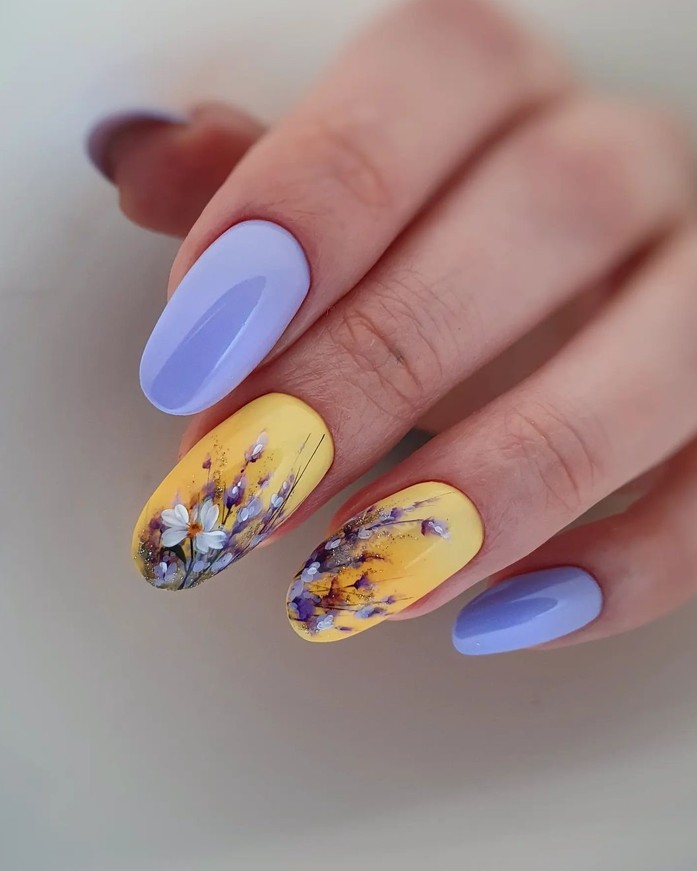 Trendy Acrylic Colors and Designs for Your Summer Nail Inspiration