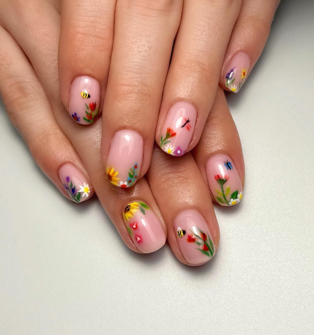 Stay Cool and Chic: Summer Short Acrylic Nail Designs