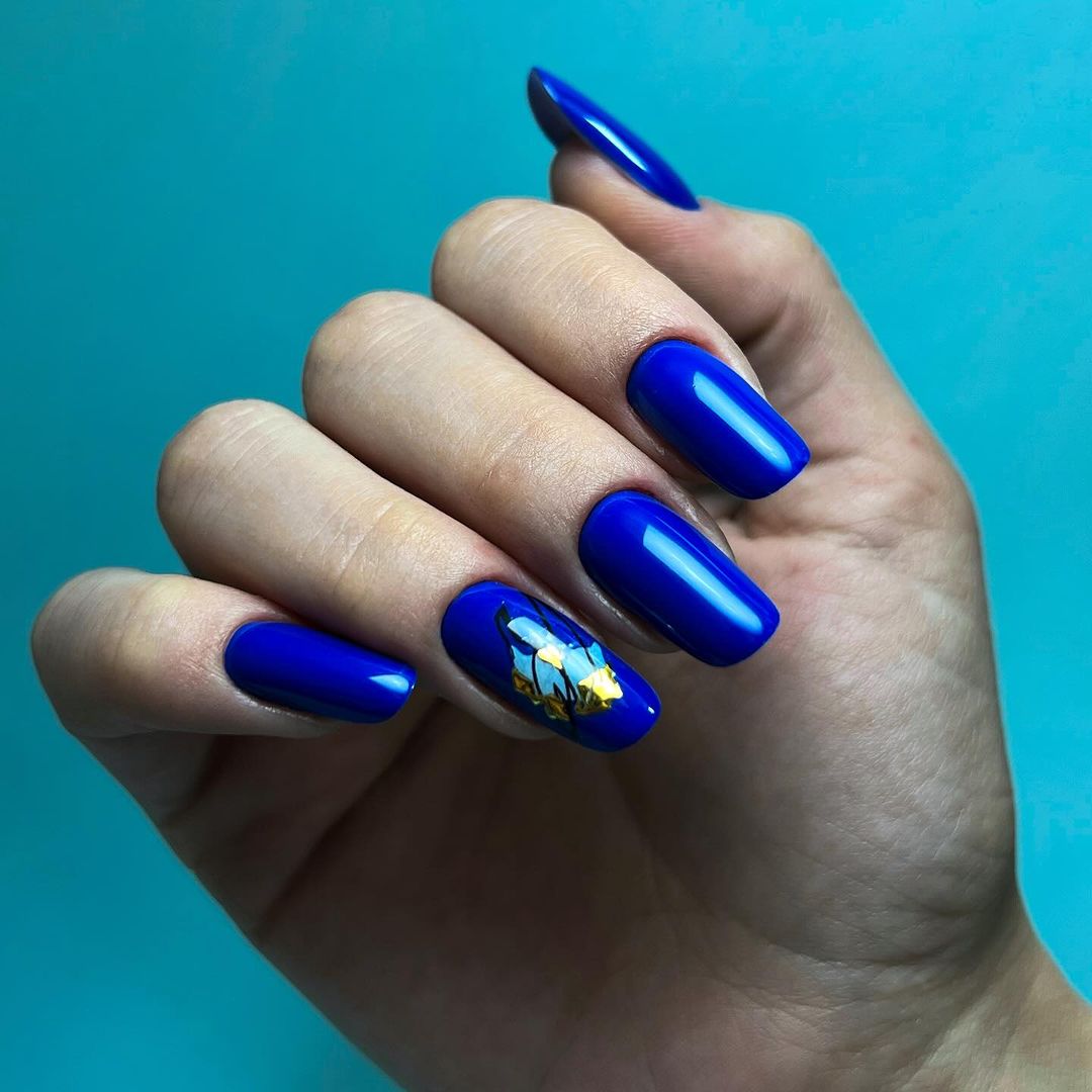 Celebrate Your Milestone in Style: 25 Graduation Nail Ideas to Rock Your Ceremony!