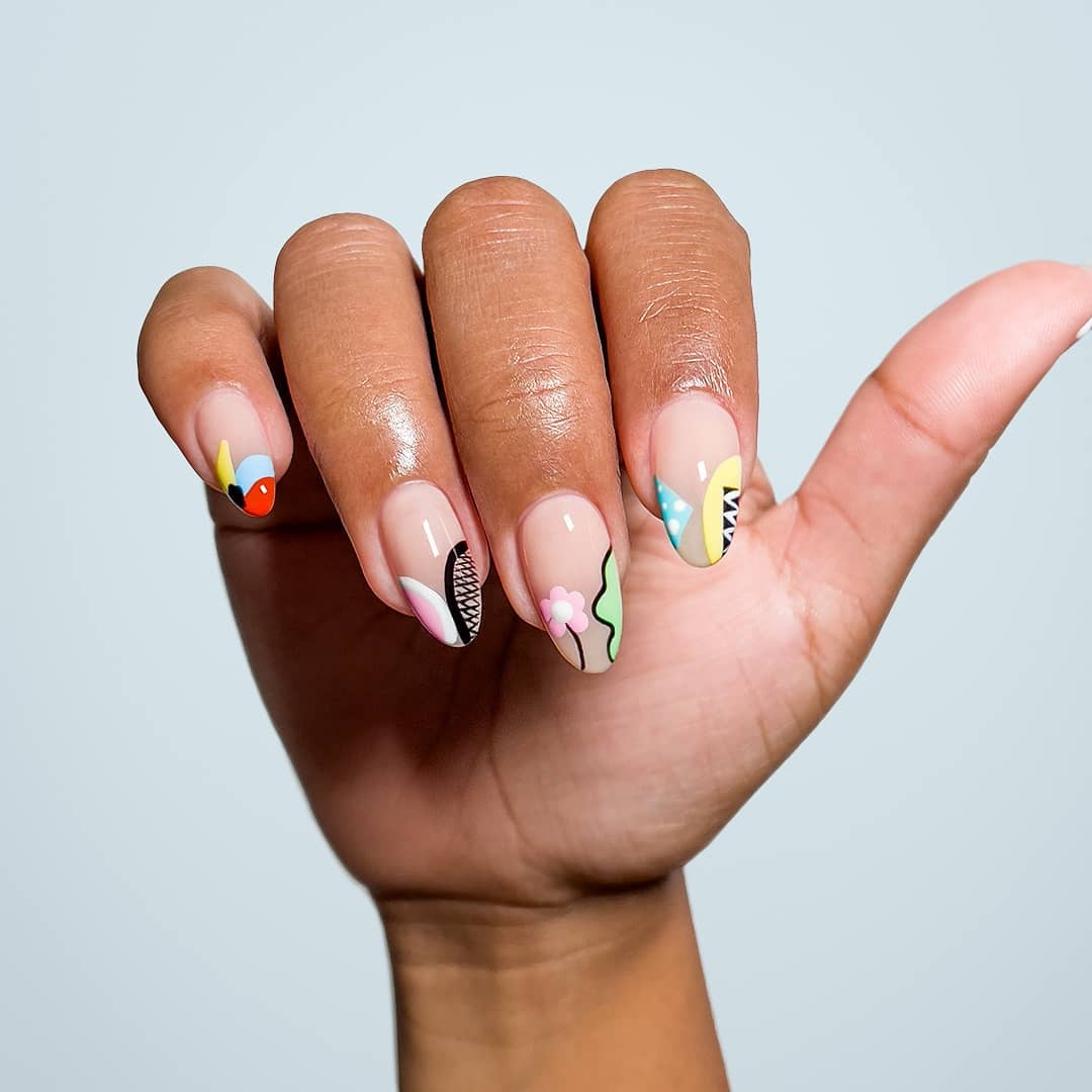 Get Creative: Summer Oval Nail Designs & Color Ideas to Elevate Your Look