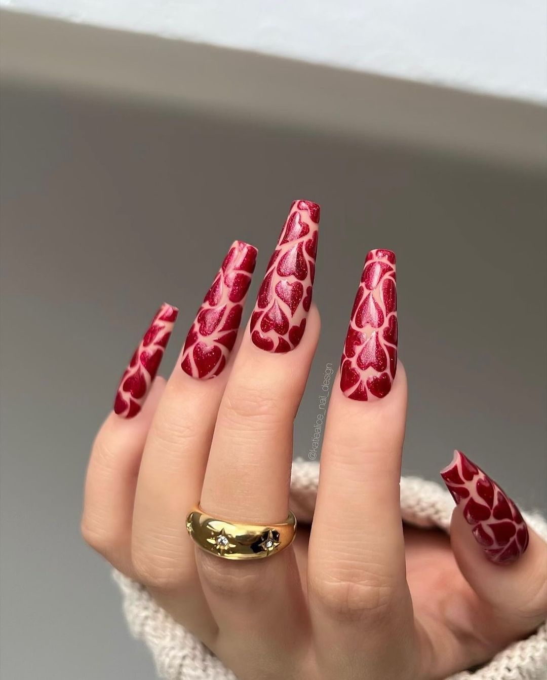 Elevate Your Style: Trendsetting Summer Coffin Nails of 2024