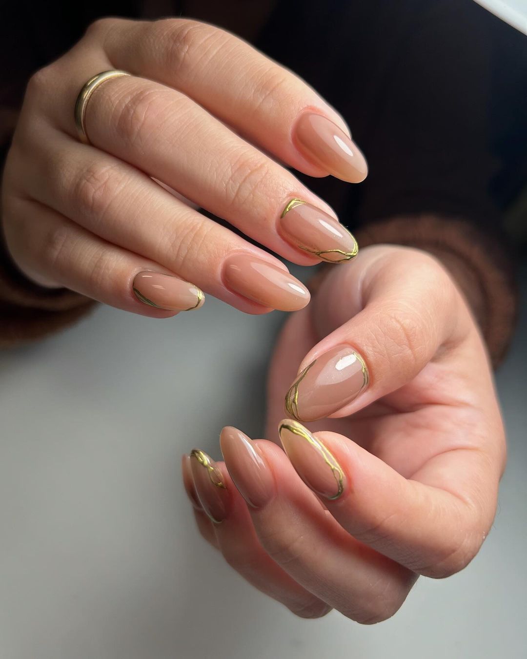 Sunny Chic: Embrace Effortless Elegance with Natural Summer Nails 2024