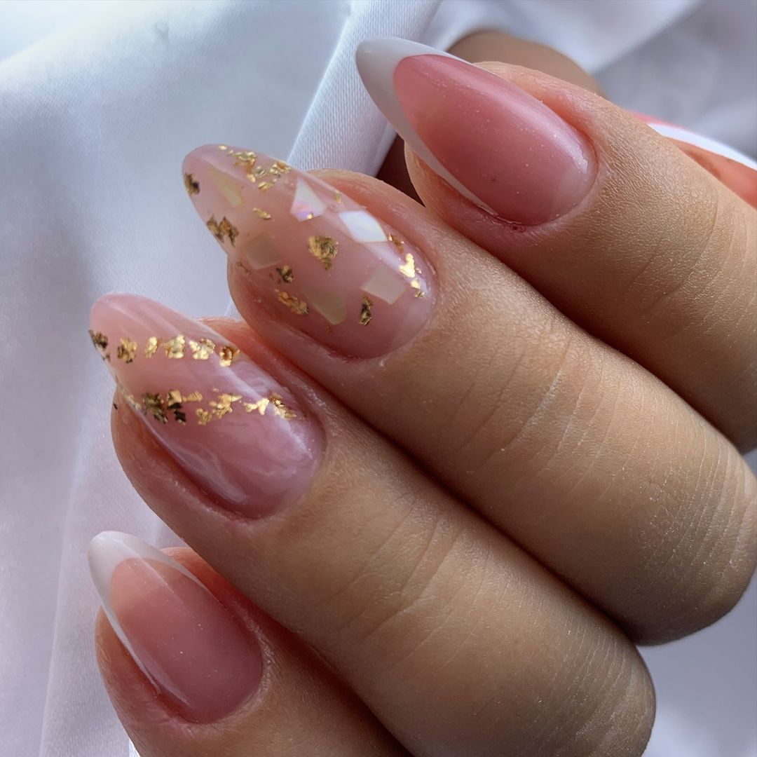 Sizzling Summer Almond Nails: Colorful Designs and Ideas