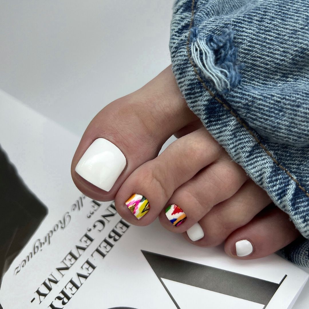 25 Fresh and Chic Summer White Toe Nail Designs for Every Occasion