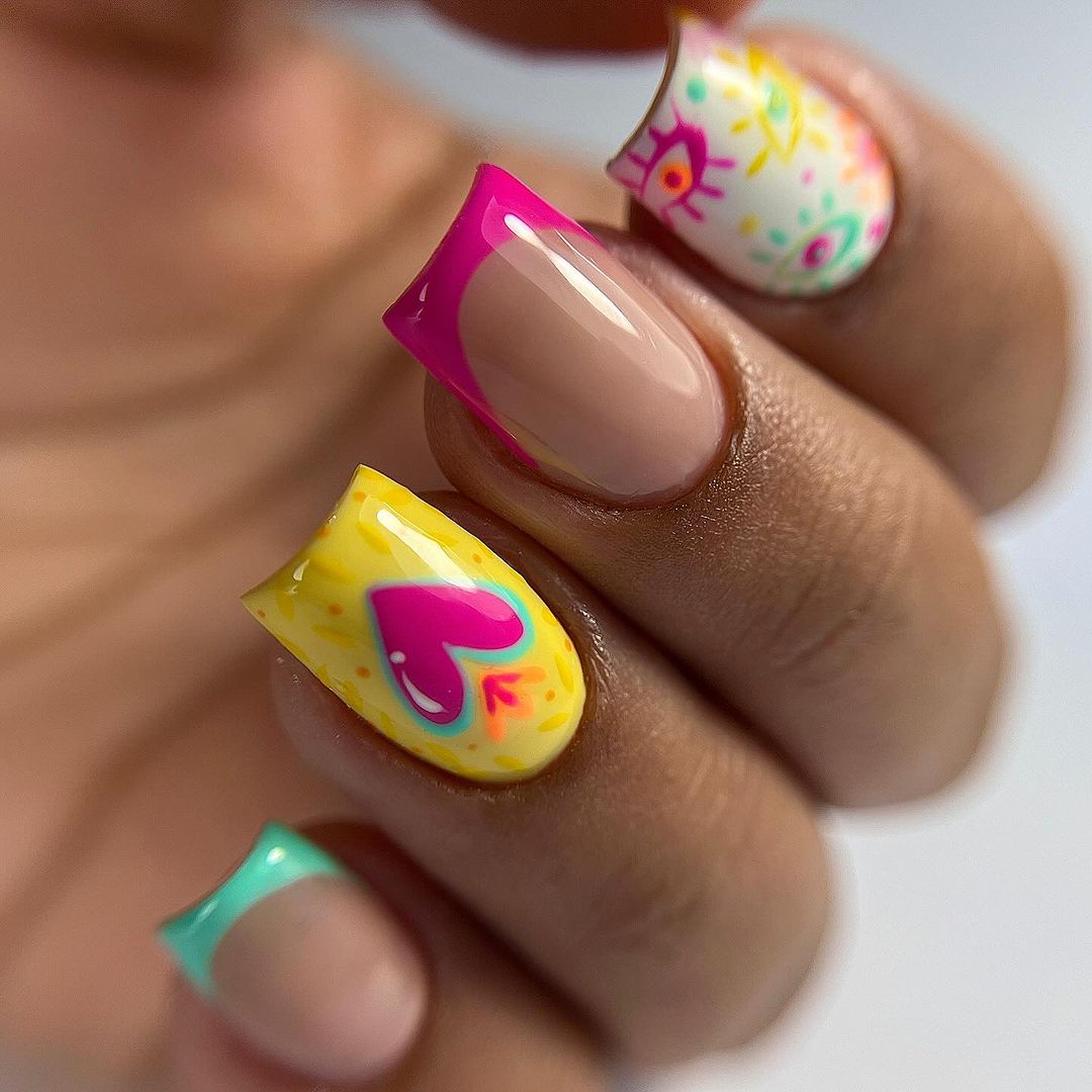 Trendy Acrylic Colors and Designs for Your Summer Nail Inspiration