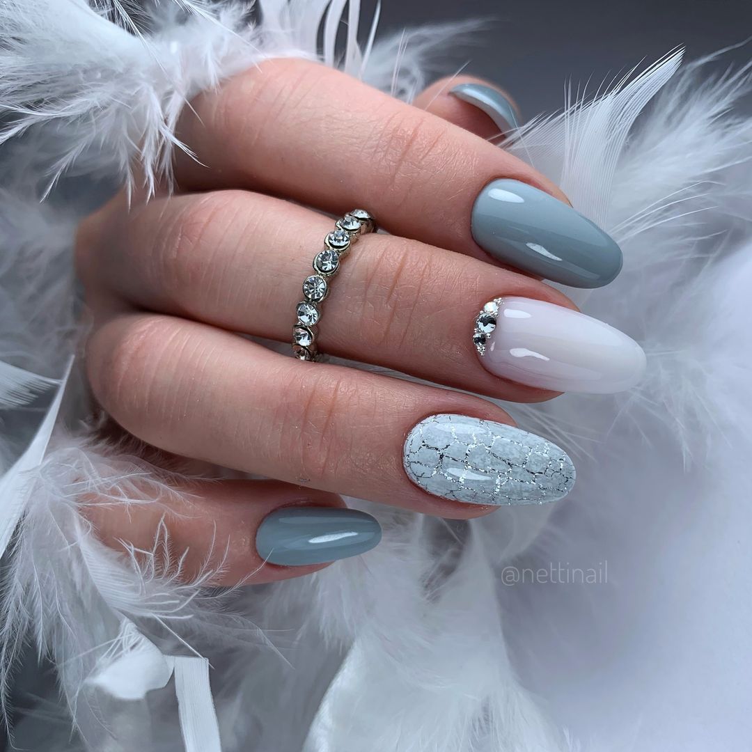 27 Stunning Blue and Silver Nails Ideas for Your Next Manicure