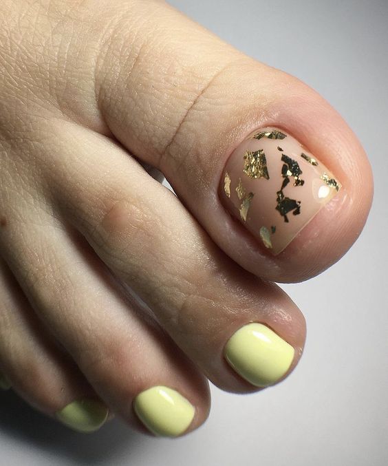 Trendy Toes: Top Summer Toe Nail Colors of 2024