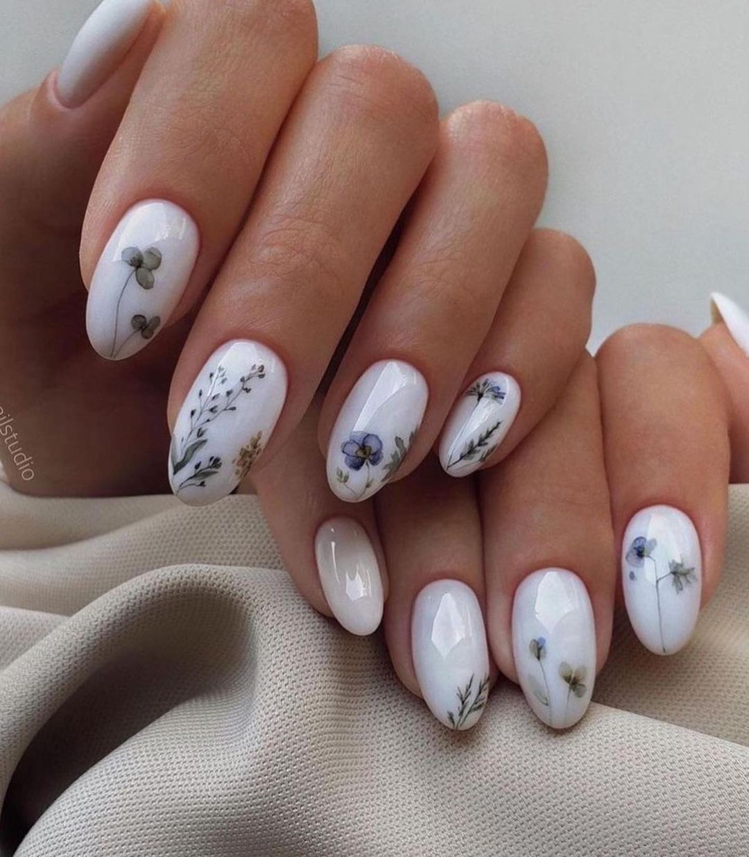 Fall Wedding Nails 2024: 29 Elegant Ideas for Your Big Day