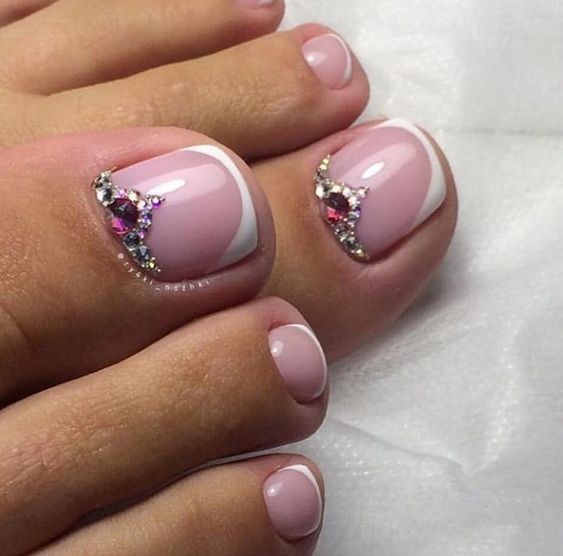 Summer Toe Nail 2024: Trendy Tips for Perfectly Pedicured Toes