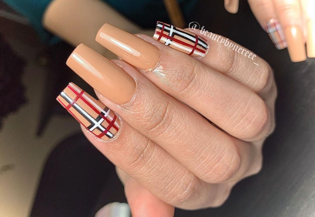 25 Trendy Ideas for Fall Plaid Nails 2024