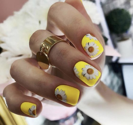 Vacation Nails 2024: Nail Art Ideas to Elevate Your Getaway Look