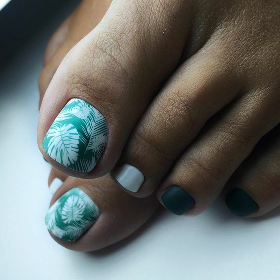 Summer Toe Nail 2024: Trendy Tips for Perfectly Pedicured Toes