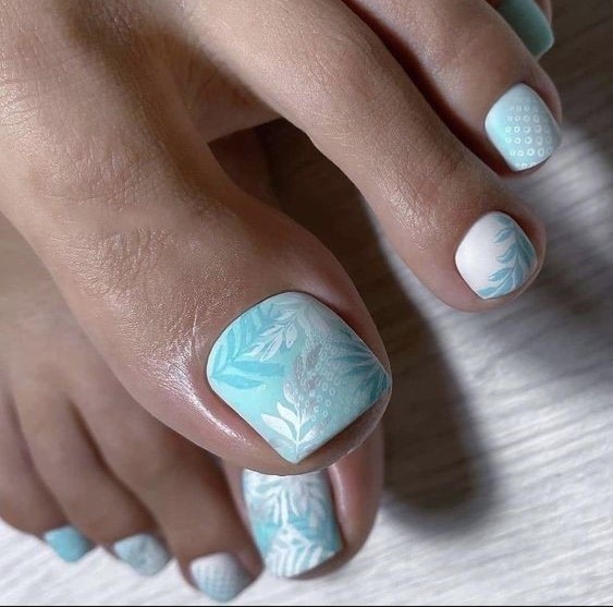 Summer Toe Nail 2024: Trendy Tips for Perfectly Pedicured Toes