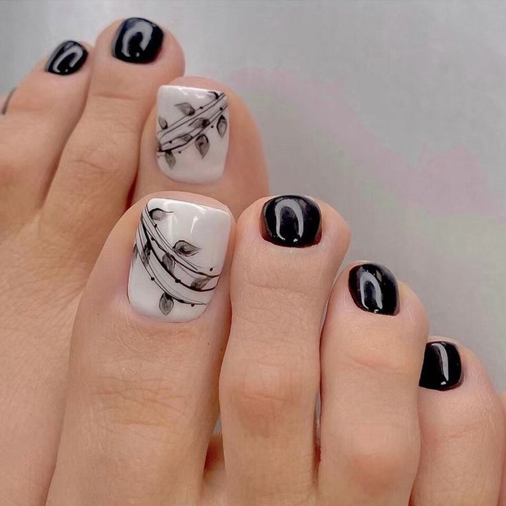 Summer Toe Nail 2024: Trendy Tips for Perfectly Pedicured Toes