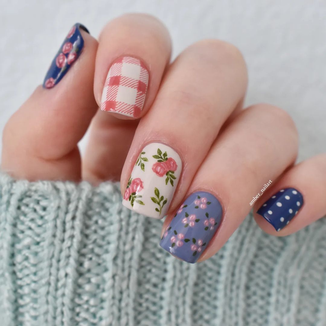 25 Trendy Ideas for Fall Plaid Nails 2024