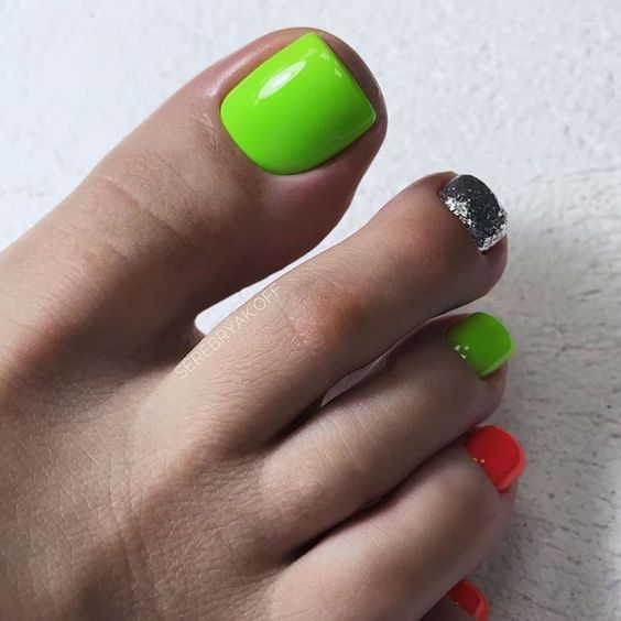 Summer Toe Nail 2024: Trendy Tips for Perfectly Pedicured Toes