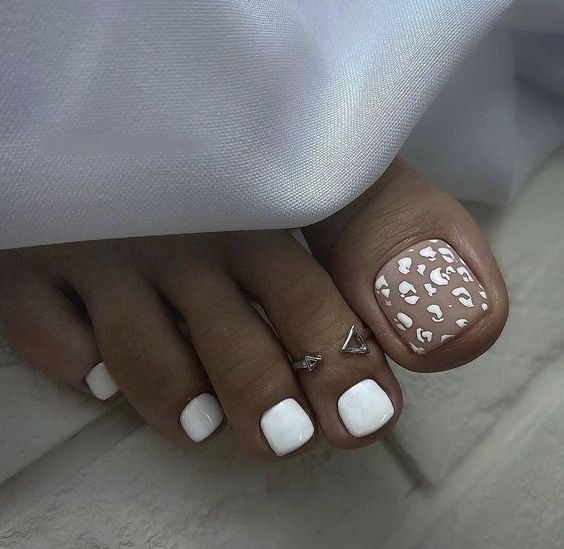 Summer Toe Nail 2024: Trendy Tips for Perfectly Pedicured Toes