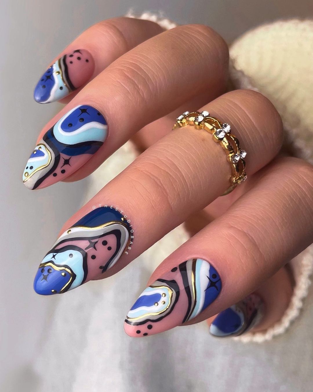 25 Creative Fall Nail Designs You’ll Love This Season