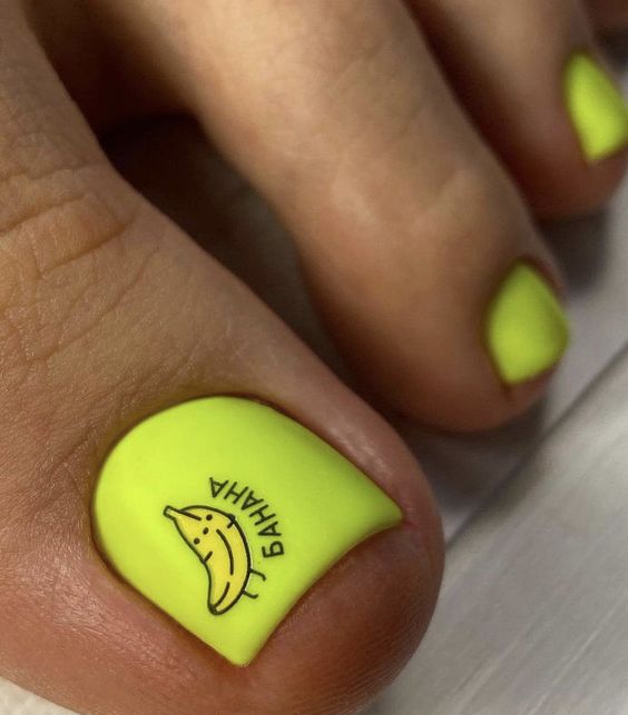 Trendy Toes: Top Summer Toe Nail Colors of 2024