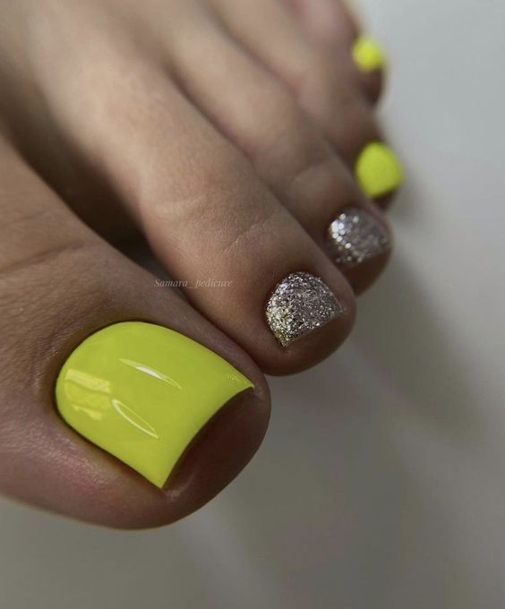 Summer Toe Nail 2024: Trendy Tips for Perfectly Pedicured Toes