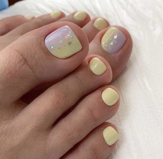 Trendy Toes: Top Summer Toe Nail Colors of 2024