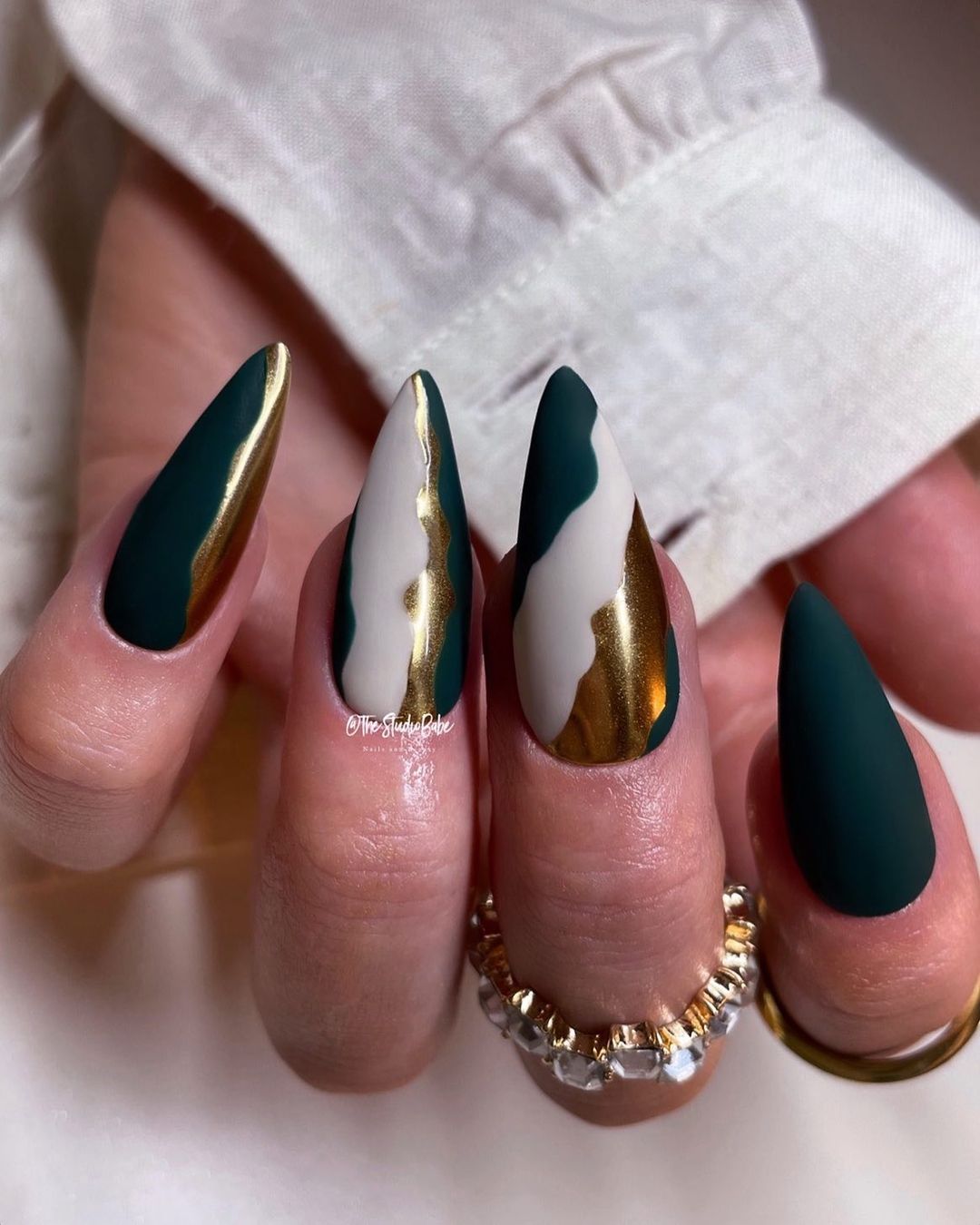 25 Creative Fall Nail Designs You’ll Love This Season