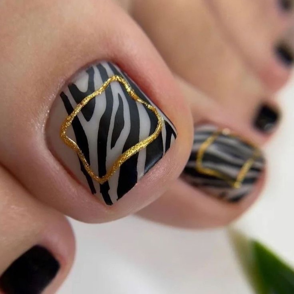 Fall Toe Nail Colors: 27 Stunning Ideas for the Season