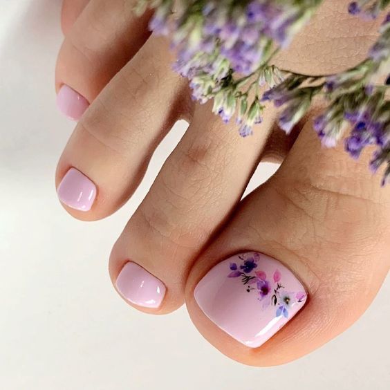 Trendy Toes: Top Summer Toe Nail Colors of 2024