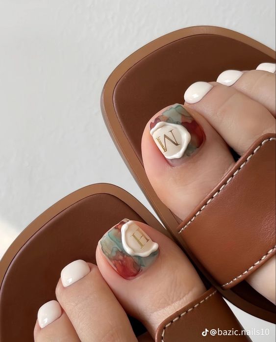 Trendy Toes: Top Summer Toe Nail Colors of 2024