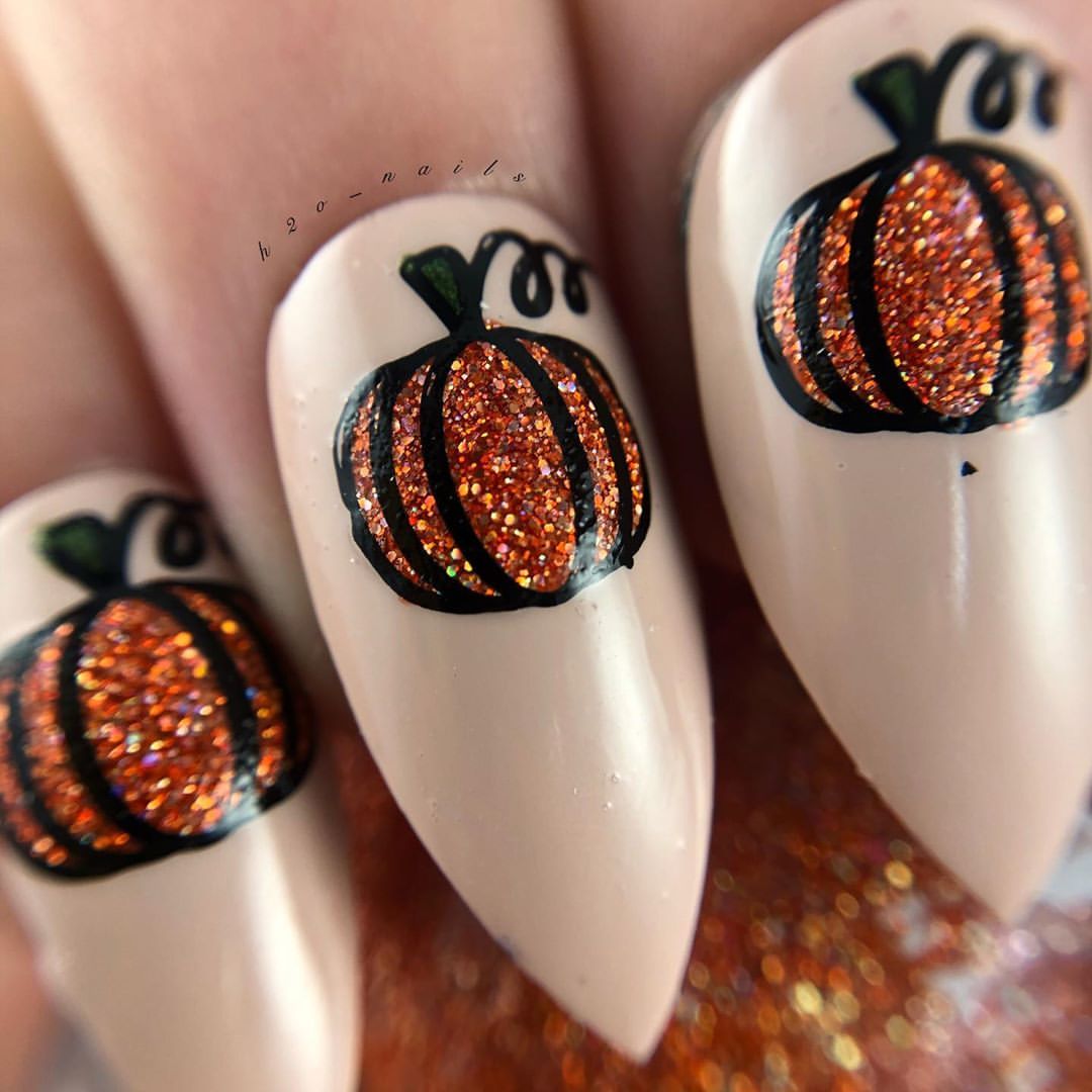 25 Creative Ideas for Fall Pumpkin Nails 2024