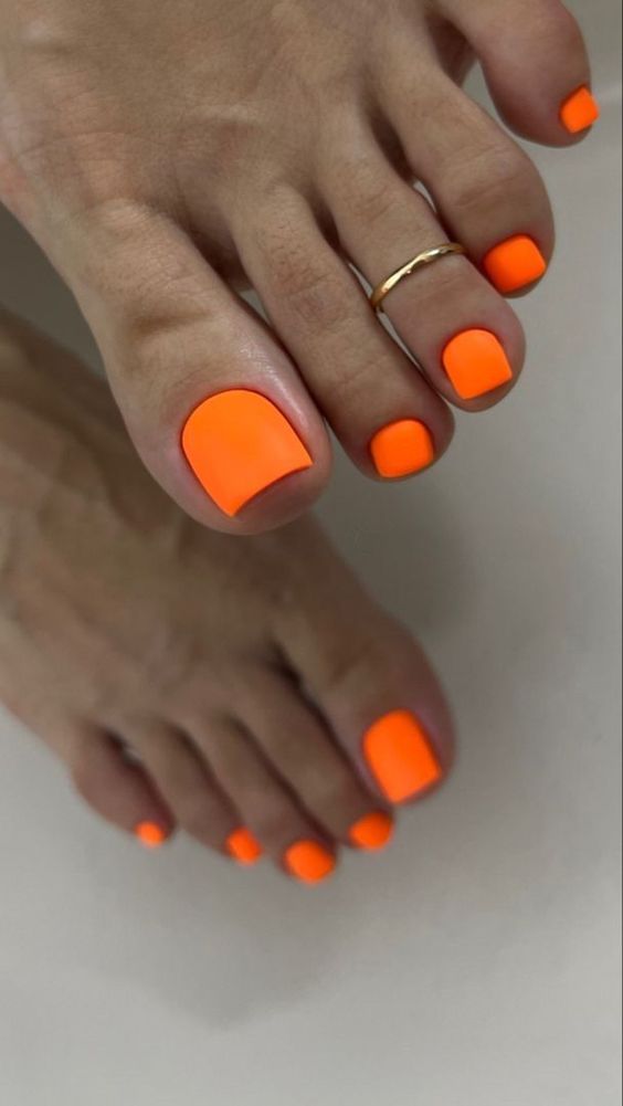 Summer Toe Nail 2024: Trendy Tips for Perfectly Pedicured Toes