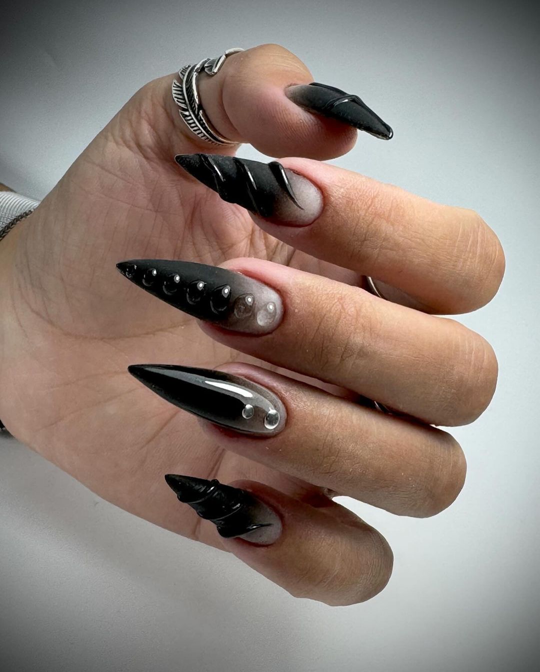 29 Stunning Ideas for Black Fall Nails 2024