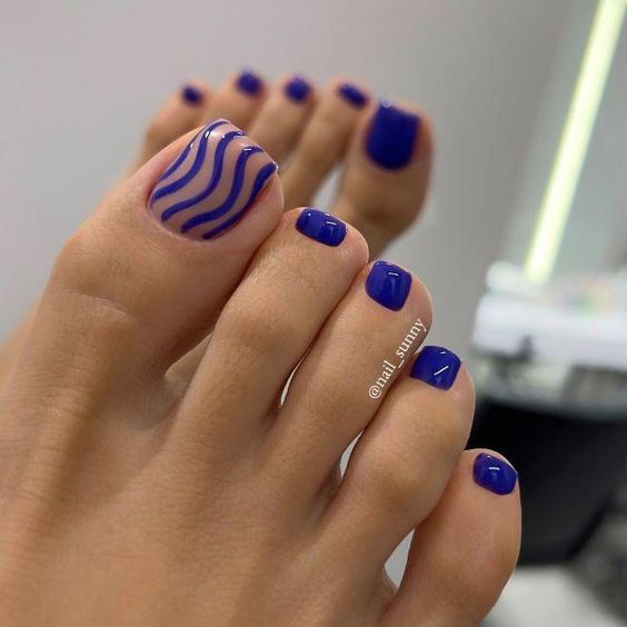 Trendy Toes: Top Summer Toe Nail Colors of 2024