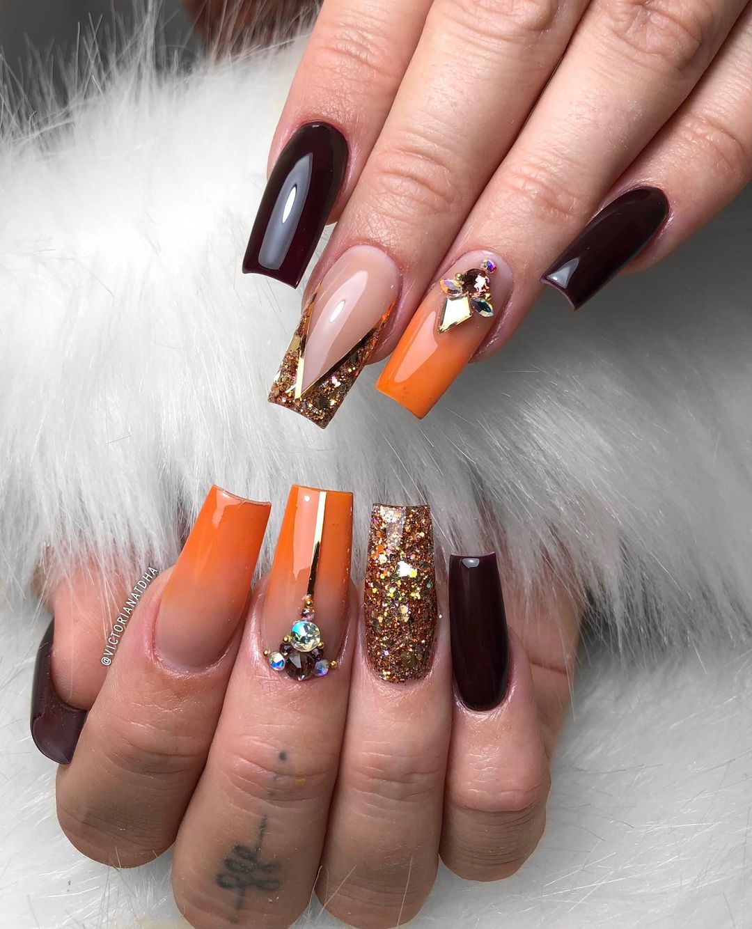 25 Creative Fall Nail Designs You’ll Love This Season