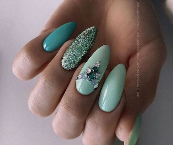 Vacation Nails 2024: Nail Art Ideas to Elevate Your Getaway Look