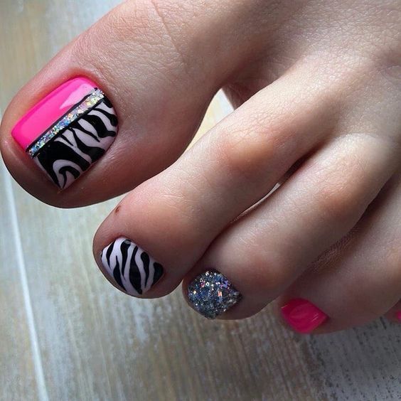 Trendy Toes: Top Summer Toe Nail Colors of 2024